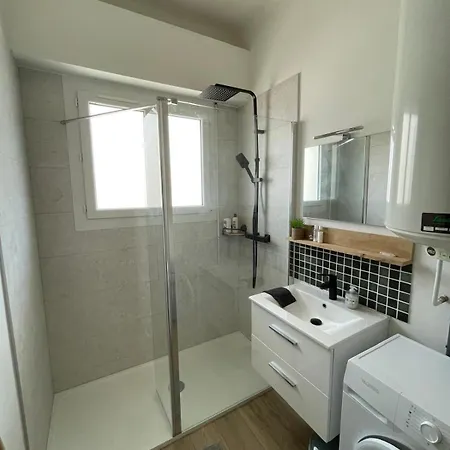 T2 Proche Tramway Et Plages *