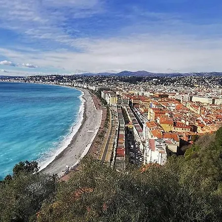 T2 Proche Tramway Et Plages *